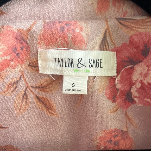 Taylor & Sage light pink floral jacket cropped size small - Picture 3 of 5